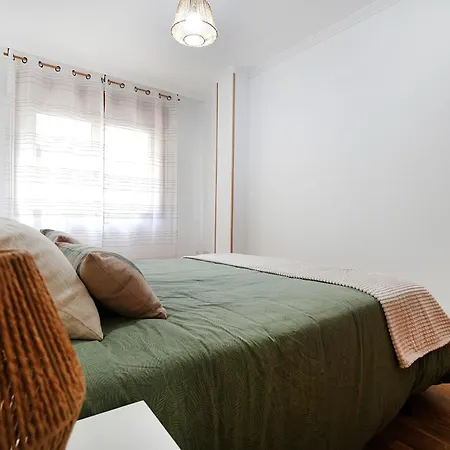 Galihost - Con Piscina Y Terraza En Playa Lanzada 산신소